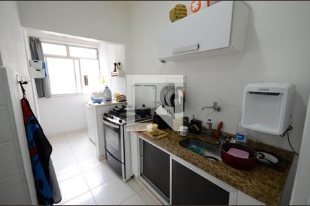 Apartamento à venda com 75m², 2 quartos e 1 vagaCozinha