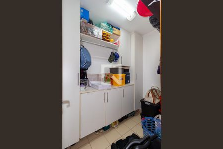 Apartamento à venda com 92m², 3 quartos e 2 vagasQuarto - Área de Serviço