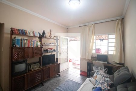 Sala da Casa Auxiliar de casa à venda com 4 quartos, 520m² em Chácaras, Betim