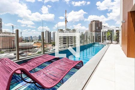 Studio à venda com 21m², 1 quarto e sem vagaÁrea comum - Piscina