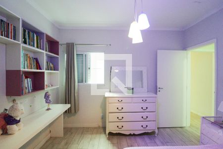 Casa à venda com 300m², 3 quartos e 2 vagas Casa à venda com 300m², 3 quartos e 2 vagasQuarto 2