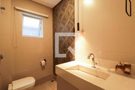 Casa à venda com 300m², 3 quartos e 2 vagas Casa à venda com 300m², 3 quartos e 2 vagasLavabo