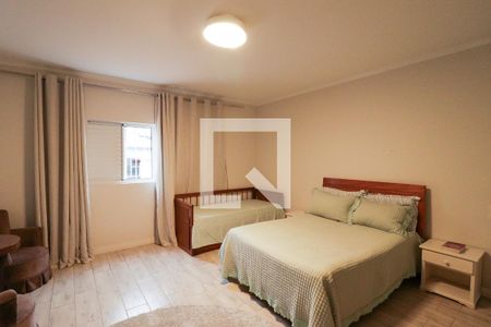 Casa à venda com 300m², 3 quartos e 2 vagas Casa à venda com 300m², 3 quartos e 2 vagasQuarto 1