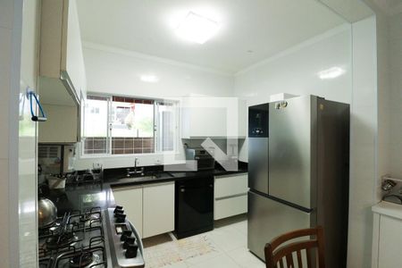 Casa à venda com 300m², 3 quartos e 2 vagas Casa à venda com 300m², 3 quartos e 2 vagasCozinha