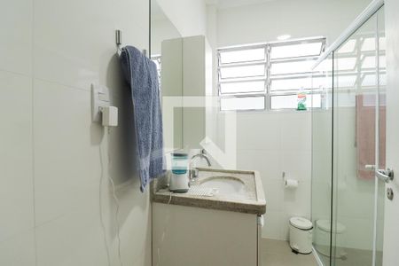 Casa à venda com 300m², 3 quartos e 2 vagas Casa à venda com 300m², 3 quartos e 2 vagasBanheiro Social