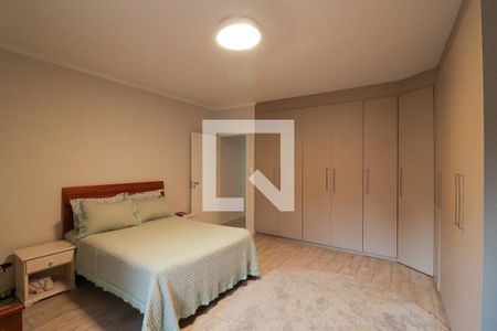 Casa à venda com 300m², 3 quartos e 2 vagas Casa à venda com 300m², 3 quartos e 2 vagasQuarto 1