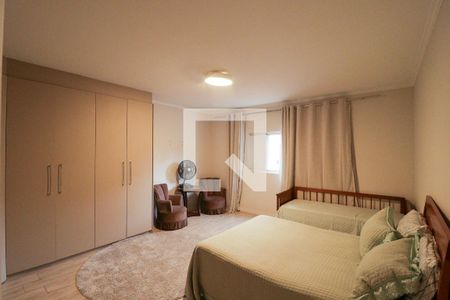 Casa à venda com 300m², 3 quartos e 2 vagas Casa à venda com 300m², 3 quartos e 2 vagasQuarto 1