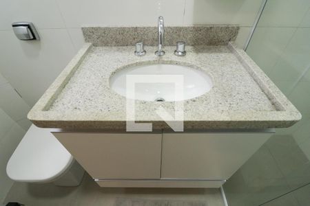 Casa à venda com 300m², 3 quartos e 2 vagas Casa à venda com 300m², 3 quartos e 2 vagasBanheiro da Suíte