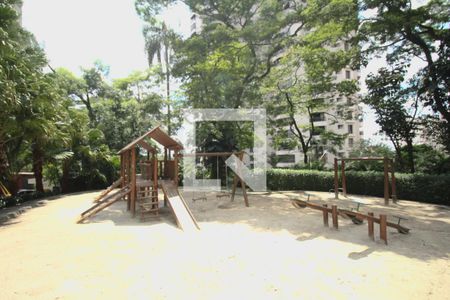 Apartamento à venda com 210m², 2 quartos e 2 vagas Apartamento à venda com 210m², 2 quartos e 2 vagasÁrea comum - Playground