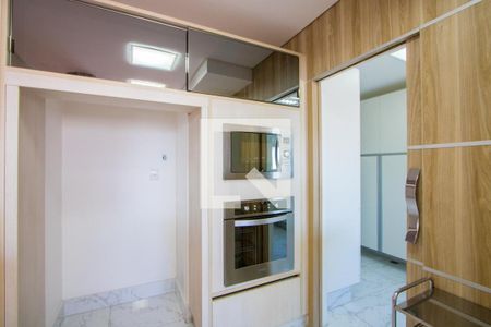 Apartamento para alugar com 246m², 2 quartos e 4 vagas Apartamento para alugar com 246m², 2 quartos e 4 vagasCozinha