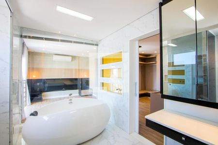 Apartamento para alugar com 246m², 2 quartos e 4 vagas Apartamento para alugar com 246m², 2 quartos e 4 vagasBanheiro 1 do quarto 1