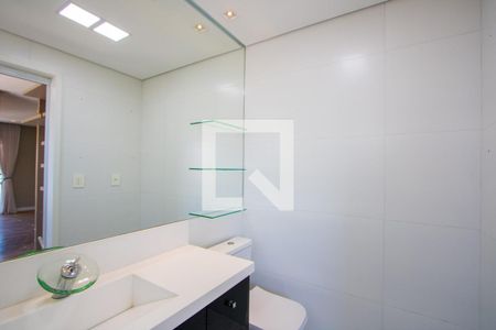 Apartamento para alugar com 246m², 2 quartos e 4 vagas Apartamento para alugar com 246m², 2 quartos e 4 vagasBanheiro 2 do quarto 1