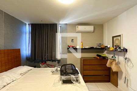 Apartamento à venda com 380m², 4 quartos e 2 vagasQuarto 01