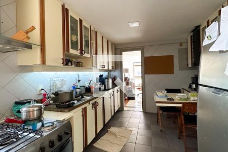 Apartamento à venda com 380m², 4 quartos e 2 vagasCozinha