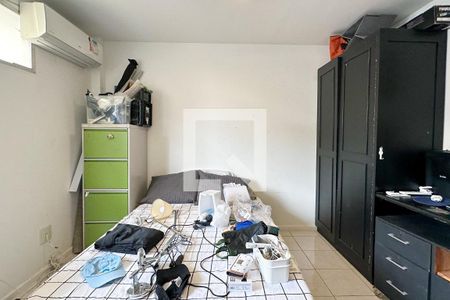 Apartamento à venda com 380m², 4 quartos e 2 vagasQuarto 02