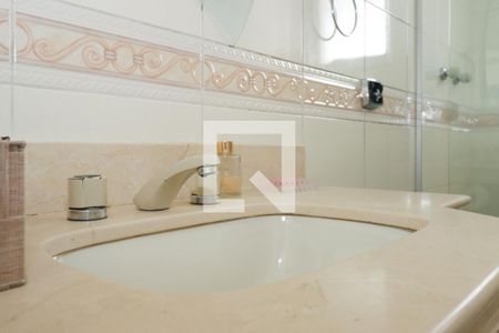 Apartamento à venda com 200m², 4 quartos e 3 vagas Apartamento à venda com 200m², 4 quartos e 3 vagasBanheiro