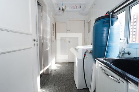 Apartamento à venda com 200m², 4 quartos e 3 vagas Apartamento à venda com 200m², 4 quartos e 3 vagasÁrea de Serviço