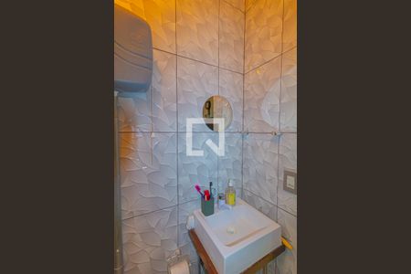 Casa à venda com 86m², 4 quartos e 2 vagas Casa à venda com 86m², 4 quartos e 2 vagasBanheiro 2