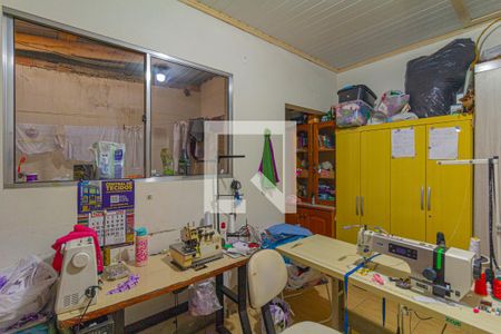 Casa à venda com 86m², 4 quartos e 2 vagas Casa à venda com 86m², 4 quartos e 2 vagasQuarto 4