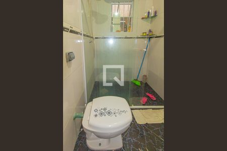 Casa à venda com 86m², 4 quartos e 2 vagas Casa à venda com 86m², 4 quartos e 2 vagasBanheiro 1