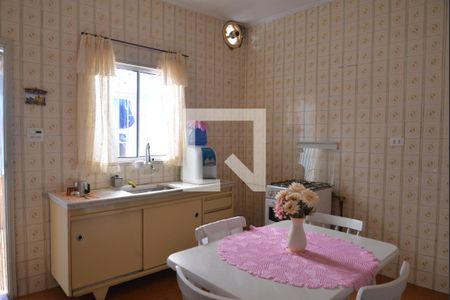 Casa à venda com 200m², 4 quartos e 4 vagasEdicula