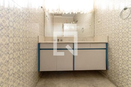 Casa à venda com 450m², 4 quartos e 4 vagas Casa à venda com 450m², 4 quartos e 4 vagasBanheiro do Quarto 1