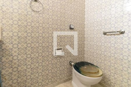 Casa à venda com 450m², 4 quartos e 4 vagas Casa à venda com 450m², 4 quartos e 4 vagasBanheiro do Quarto 1