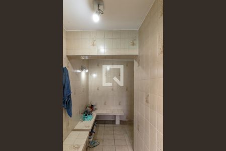 Casa à venda com 450m², 4 quartos e 4 vagas Casa à venda com 450m², 4 quartos e 4 vagasÁrea comum