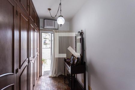 Apartamento à venda com 127m², 4 quartos e 2 vagasQuarto 3 segundo andar