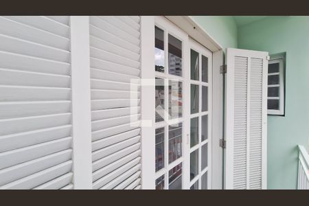 Casa à venda com 250m², 3 quartos e 4 vagasVaranda da suíte 2