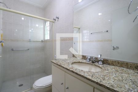 Casa à venda com 250m², 3 quartos e 4 vagasBanheiro da Suíte 2