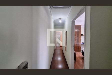 Casa à venda com 250m², 3 quartos e 4 vagasCorredor