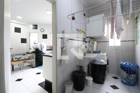 Casa à venda com 250m², 3 quartos e 4 vagasÁrea de Serviço