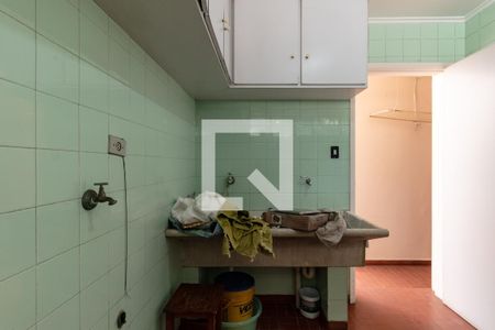 Casa à venda com 450m², 4 quartos e 4 vagas Casa à venda com 450m², 4 quartos e 4 vagasÁrea de Serviço