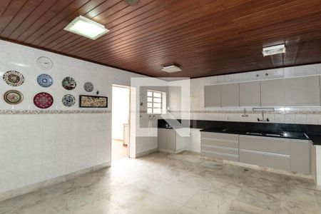Casa à venda com 450m², 4 quartos e 4 vagas Casa à venda com 450m², 4 quartos e 4 vagasCozinha