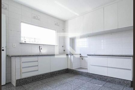 Apartamento à venda com 168m², 4 quartos e 2 vagasCozinha