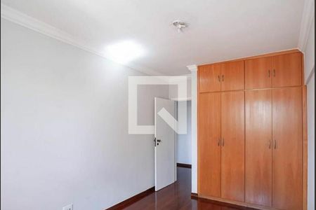 Apartamento à venda com 168m², 4 quartos e 2 vagasQuarto 2