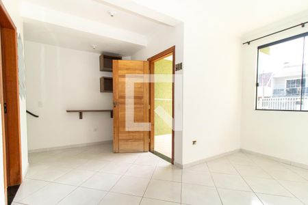 Sala de casa para alugar com 2 quartos, 70m² em Umbará, Curitiba