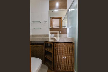 Apartamento à venda com 72m², 3 quartos e 2 vagas Apartamento à venda com 72m², 3 quartos e 2 vagasBanheiro da Suíte