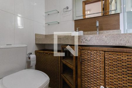 Apartamento à venda com 72m², 3 quartos e 2 vagas Apartamento à venda com 72m², 3 quartos e 2 vagasBanheiro da Suíte