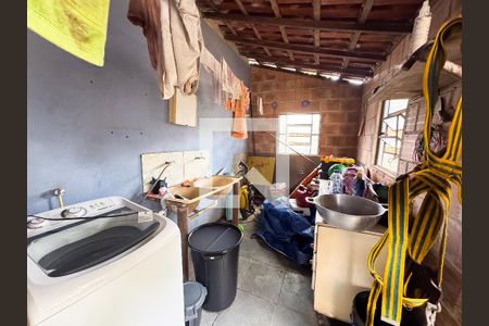 Casa à venda com 366m², 6 quartos e 2 vagas Casa à venda com 366m², 6 quartos e 2 vagasÁrea serviço