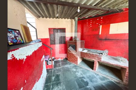 Casa à venda com 366m², 6 quartos e 2 vagas Casa à venda com 366m², 6 quartos e 2 vagasÁrea comum