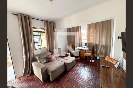 Sala de casa à venda com 6 quartos, 366m² em Glória, Belo Horizonte