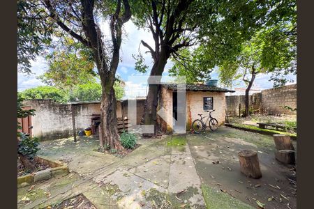 Casa à venda com 366m², 6 quartos e 2 vagas Casa à venda com 366m², 6 quartos e 2 vagasÁrea comum