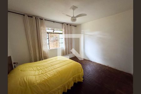 Quarto de casa à venda com 6 quartos, 366m² em Glória, Belo Horizonte