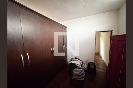 Quarto 2 de casa à venda com 6 quartos, 366m² em Glória, Belo Horizonte