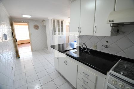 Apartamento à venda com 180m², 3 quartos e 1 vagaCozinha