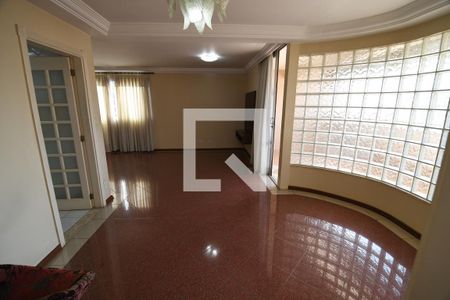 Sala de apartamento à venda com 3 quartos, 180m² em Centro, Campinas