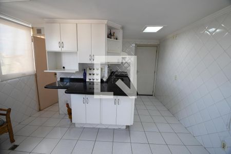 Apartamento à venda com 180m², 3 quartos e 1 vagaCozinha