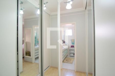 Apartamento à venda com 145m², 3 quartos e 2 vagasCloset da suíte 2